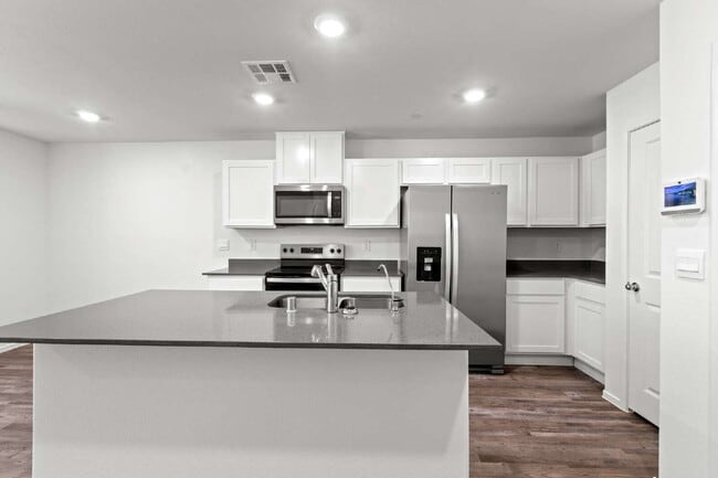 Building Photo - 4919 Olive Mesa Ave