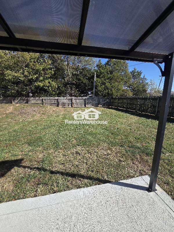 Building Photo - 2 Spring Hill Cir