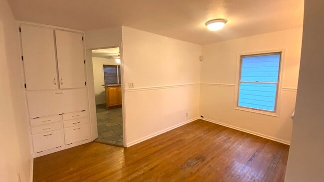 Building Photo - 2 Bedroom, 1 Bath Home Now Available for Rent!