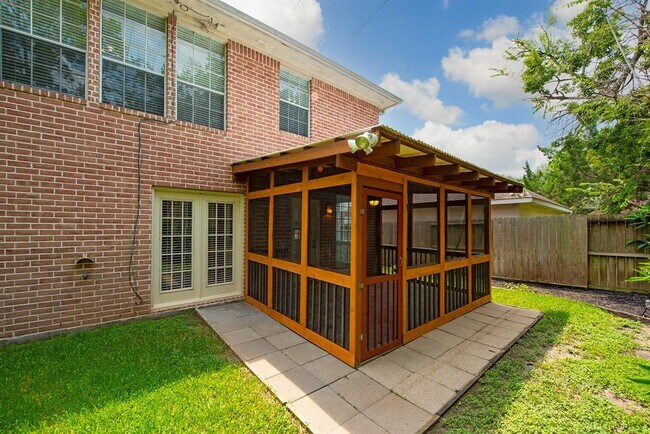 Building Photo - 3238 Enclave Ln