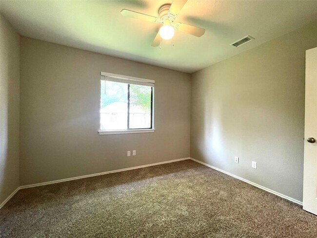 Building Photo - 1008 Cresswell Dr