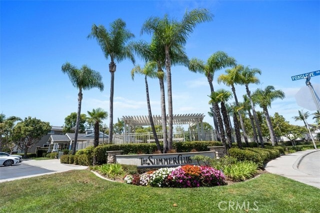 Building Photo - 16845 Primrose Ln