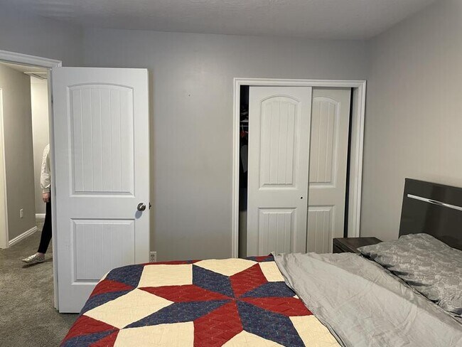 Building Photo - 6115 S City Vistas Wy