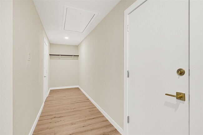 Building Photo - 6507 Paso Del Sol Dr
