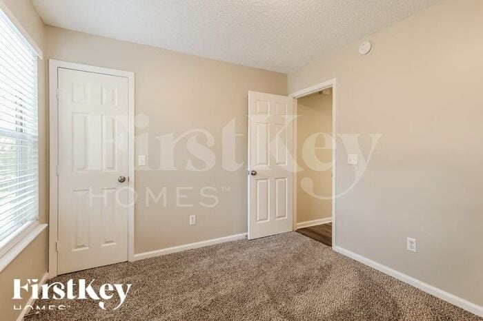 Building Photo - 7480 Countryman Ln