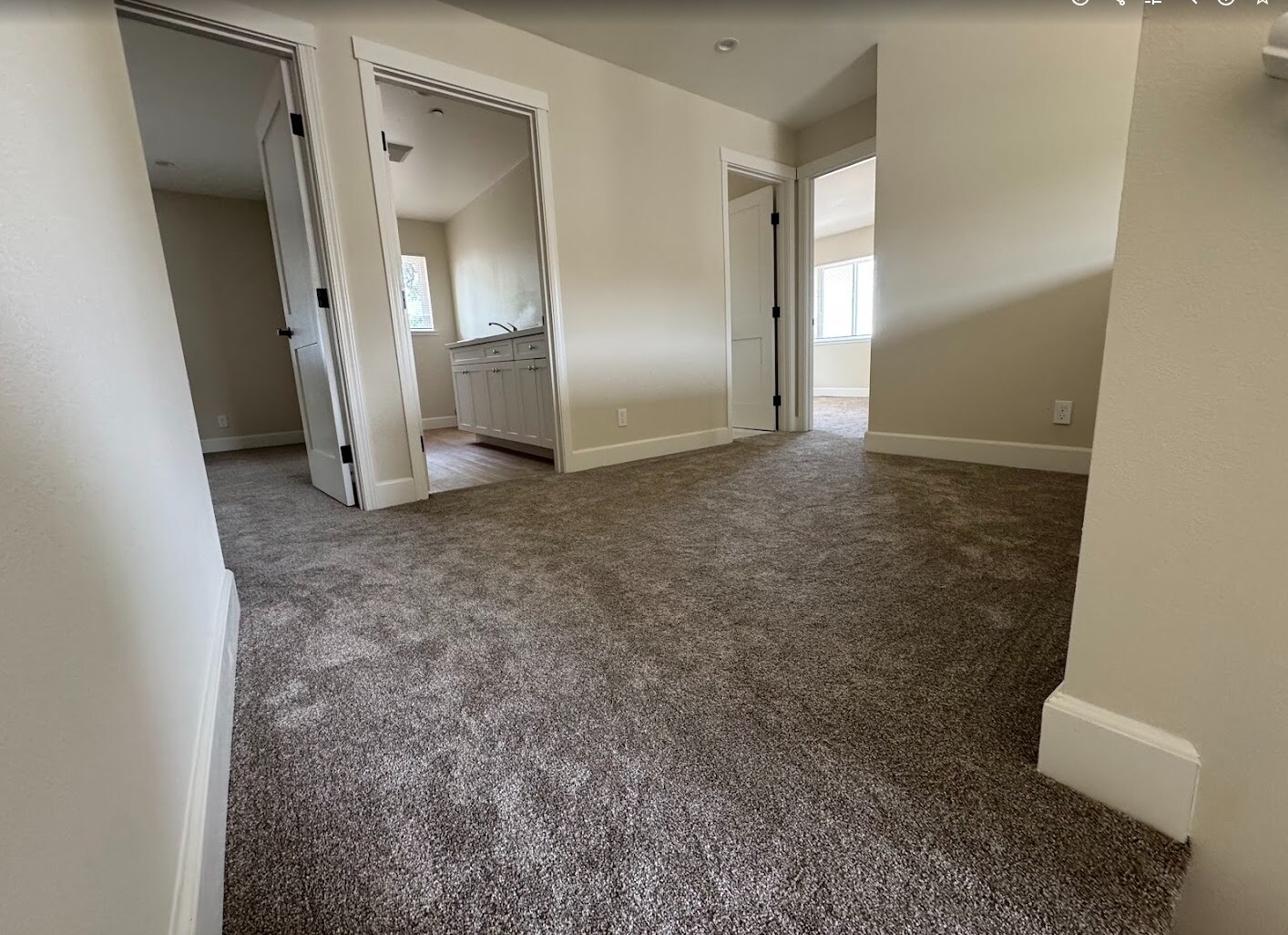 Building Photo - 3729 Cannes Pl