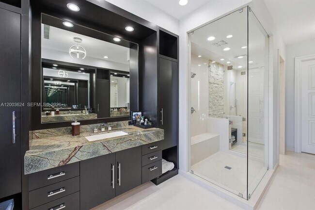 Building Photo - 720 Isle of Palms Dr