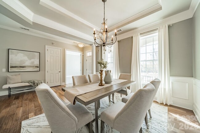 Building Photo - 15016 High Bluff Ct