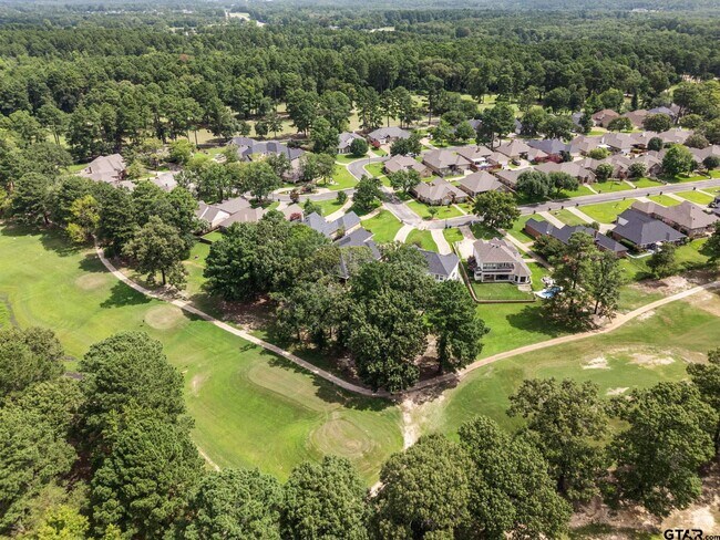 Building Photo - 440 Bunker Dr
