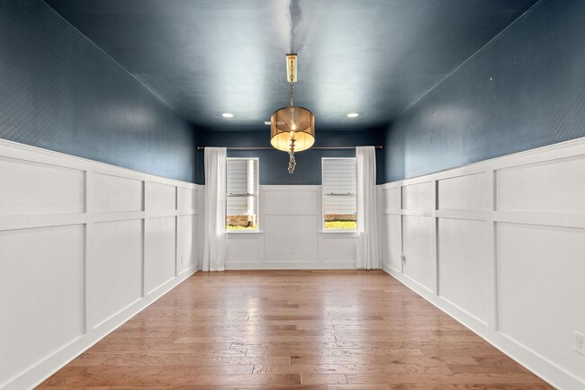 Building Photo - Former Model Home in the highly coveted Jackson Hills subdivision!