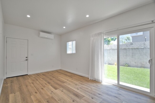 Building Photo - 1704 W 169th Pl