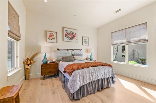 Building Photo - 170 Jellico Cir W