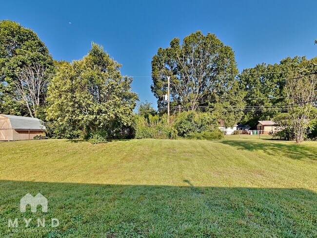 Building Photo - 3621 Firestone Dr