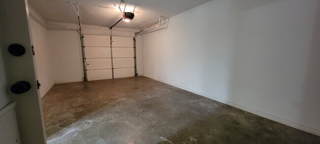 Building Photo - 5244 Larcade Dr