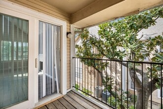 Building Photo - 2300 Old Spanish Trl