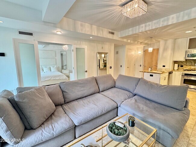 Building Photo - 7141 E Rancho Vista Dr