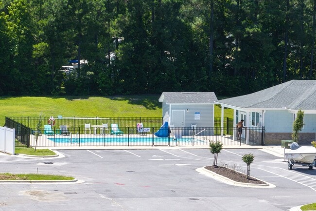 Building Photo - 321 Starfish Ln