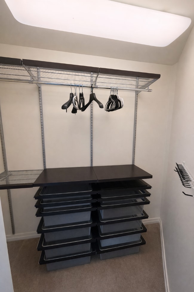 Building Photo - 1Bd/1.5Ba Bellevue Condo