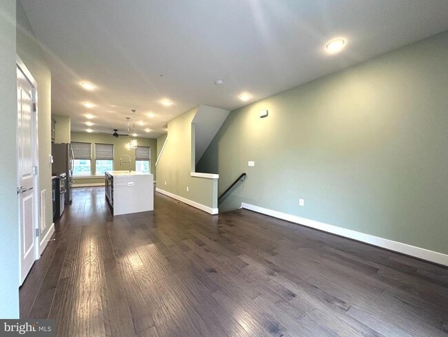 Building Photo - 1009 Rockwell Ave