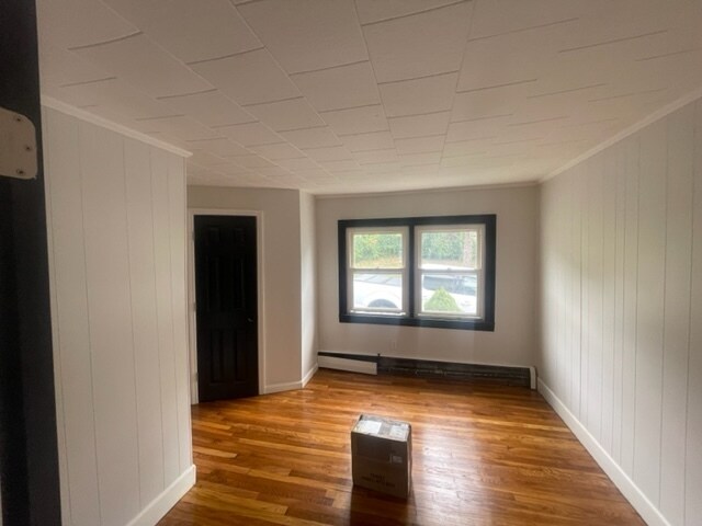 Building Photo - 353 Laurel St