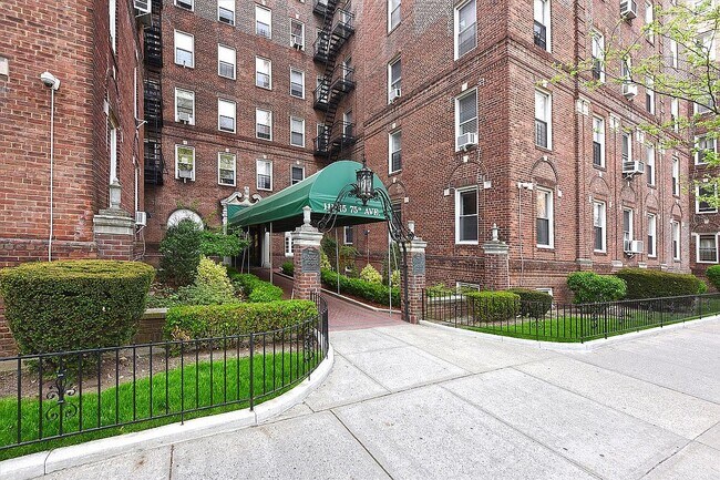 Building Photo - 110-07 73rd Rd