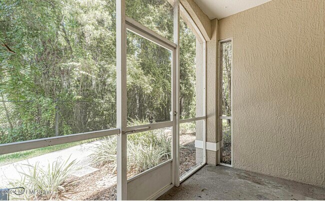 Building Photo - 7801 Point Meadows Dr