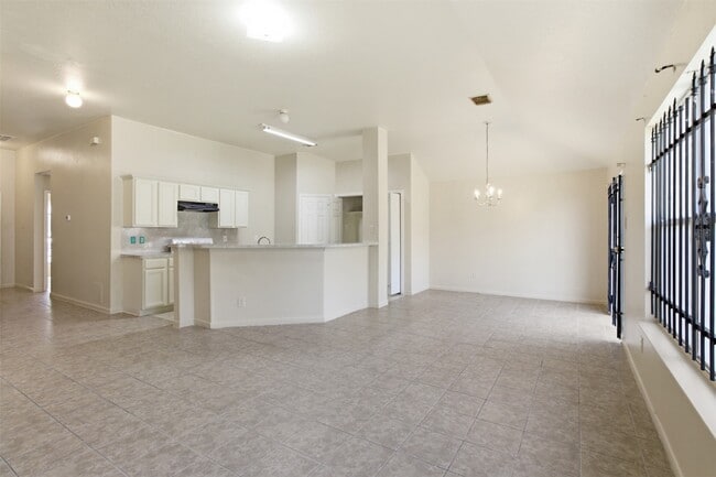 Building Photo - 15738 Boonridge Rd