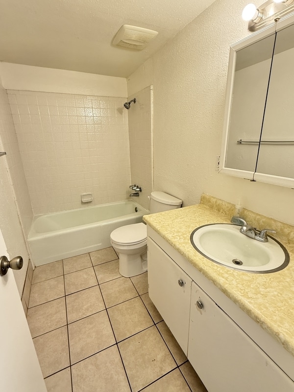 Building Photo - 2175 S 300 E