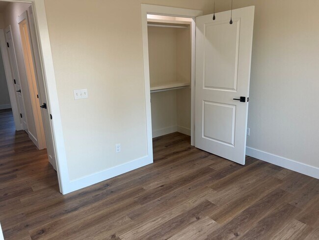 Building Photo - Stunning Newly Built 3-Bedroom, 2-Bath Home in Tahlequah, OK!