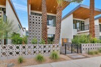 Building Photo - 6916 E 2nd St