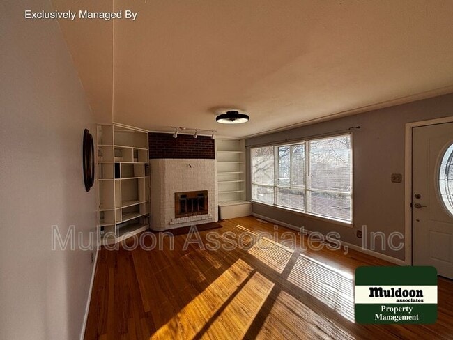 Building Photo - 610 N Tower St