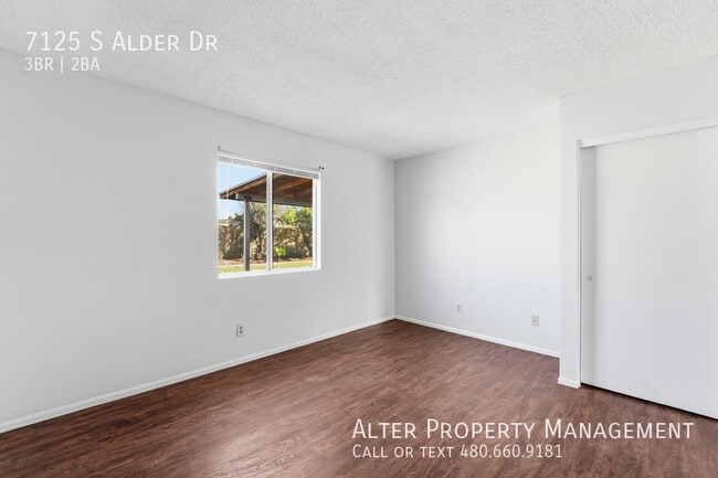 Building Photo - 7125 S Alder Dr