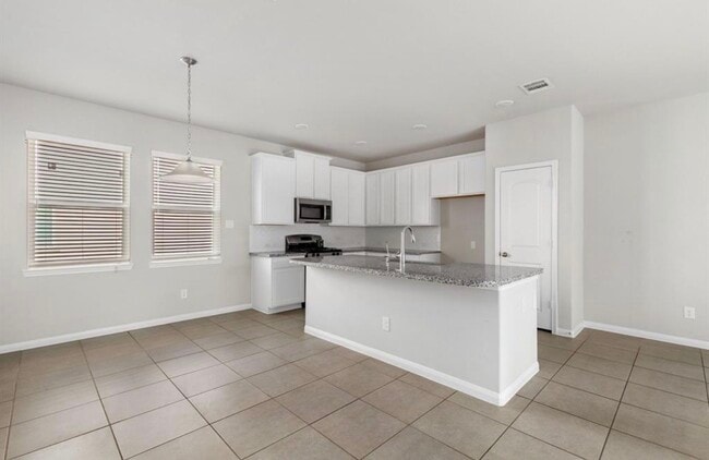 Building Photo - 6222 Prince Pl Dr