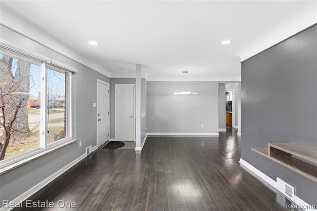 Building Photo - 8528 Norborne Ave