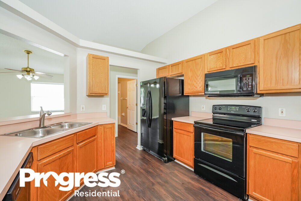 Building Photo - 2327 Majestic Eagle Cir