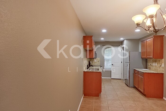Building Photo - 8511 Taos Dr