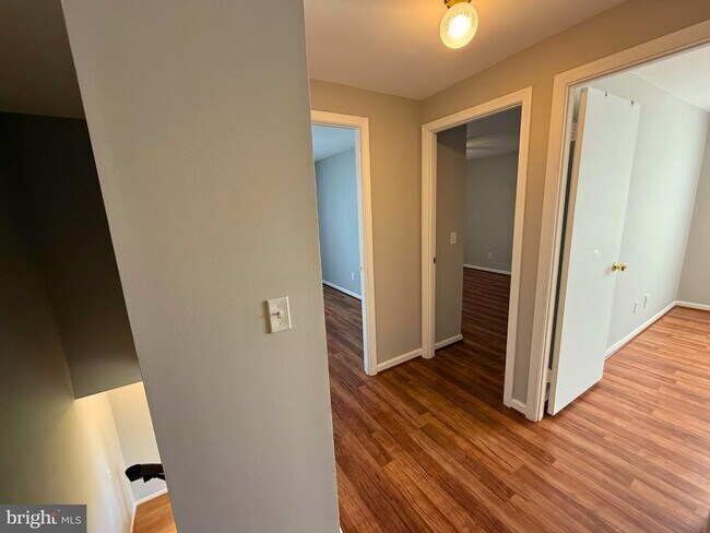 Building Photo - 5 Coliston Rd