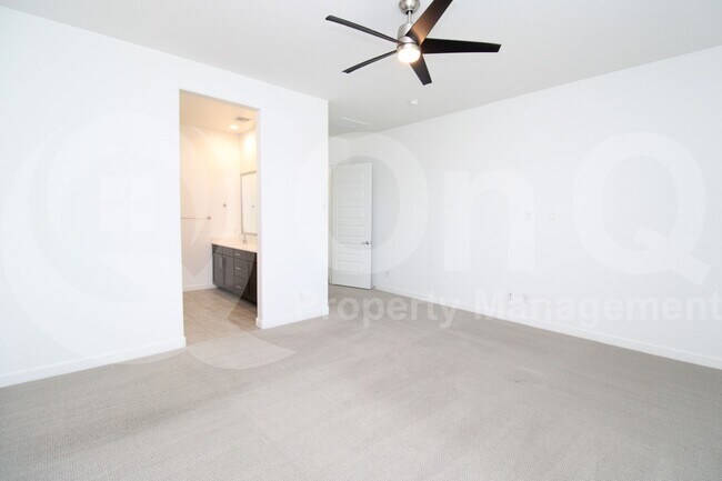 Building Photo - 259 E Sagittarius Pl