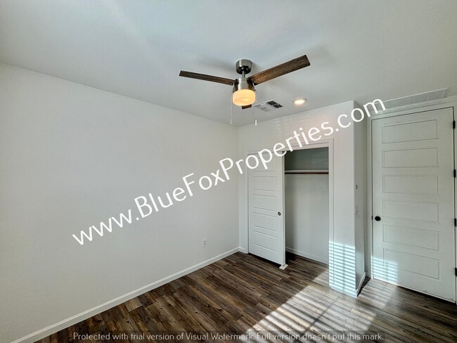 Building Photo - 8112 S Jaeger Pl