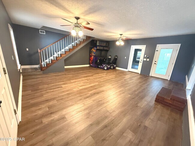 Building Photo - 12207 Lyndell Plantation Dr