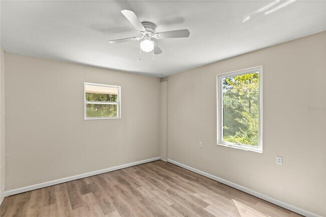 Building Photo - 5714 SW 196th Ave