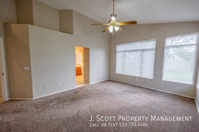 Building Photo - 7417 W Candelaria Dr