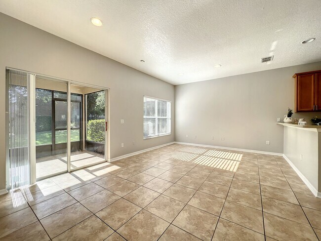 Building Photo - Clubside Pointe