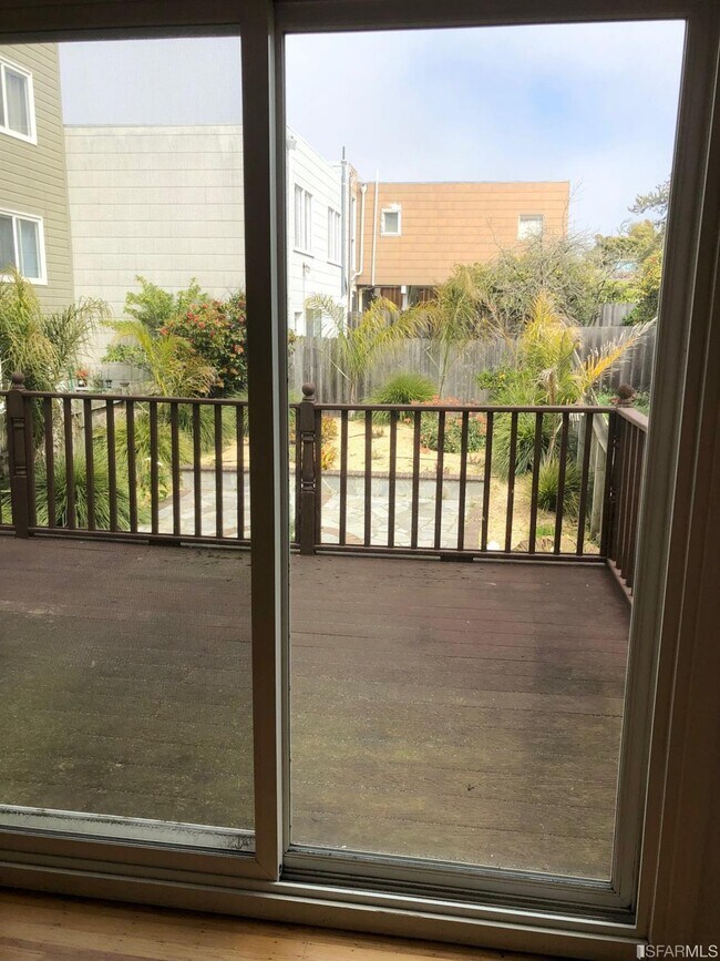 Building Photo - 2944 Taraval St