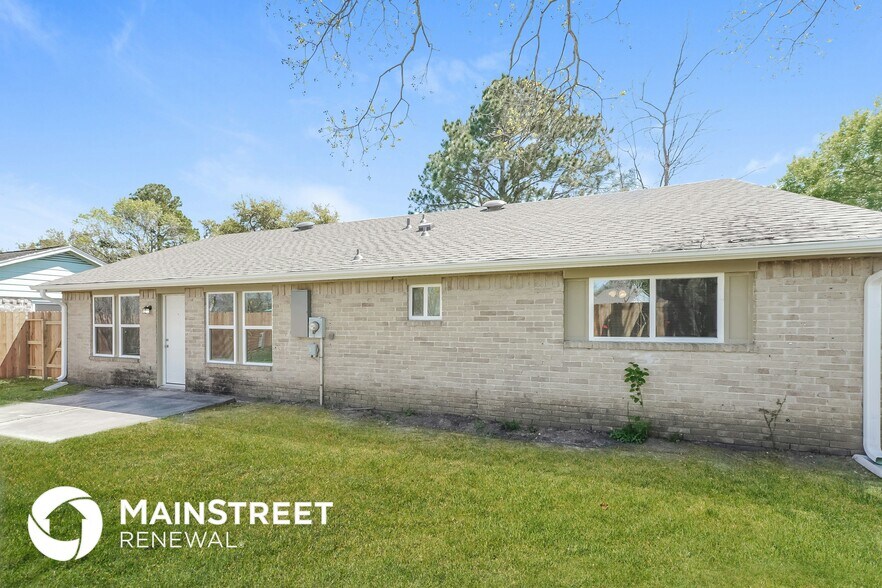 Building Photo - 1214 Twining Oaks Ln