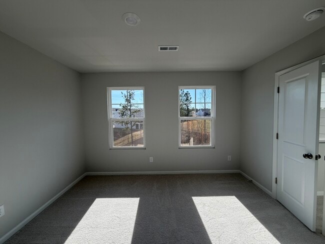 Building Photo - 304