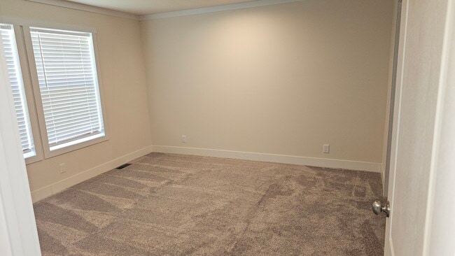 Building Photo - 3617 N Grand Ave E