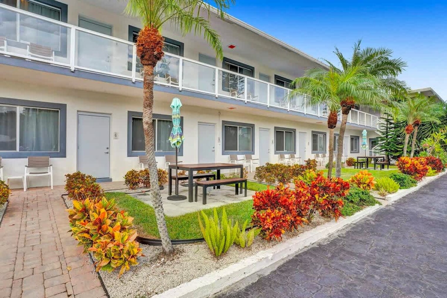 Building Photo - 3215 NE 7th St