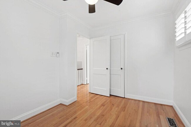 Building Photo - 915 Jefferson St