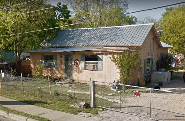 Building Photo - 6110 Kasper St